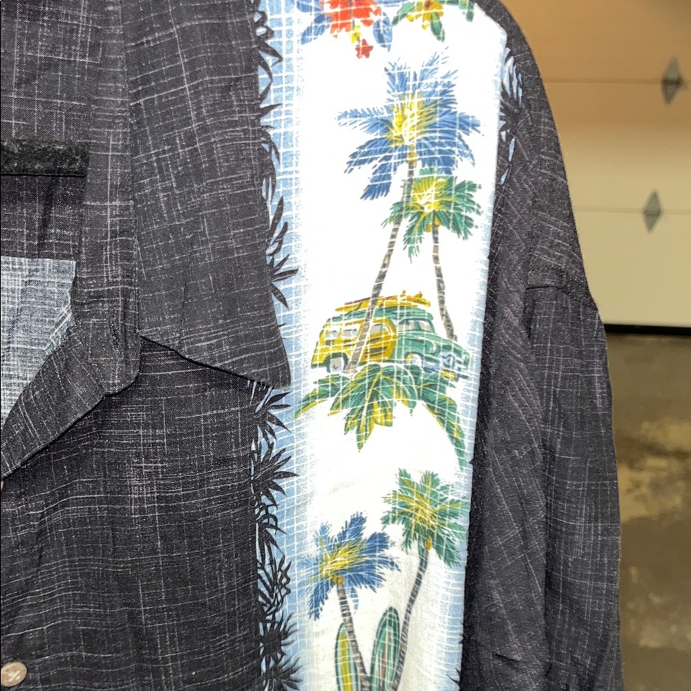 NWOT- Batik Bay Tropical Print Casual Button Down Shirt - Picture 3 of 4